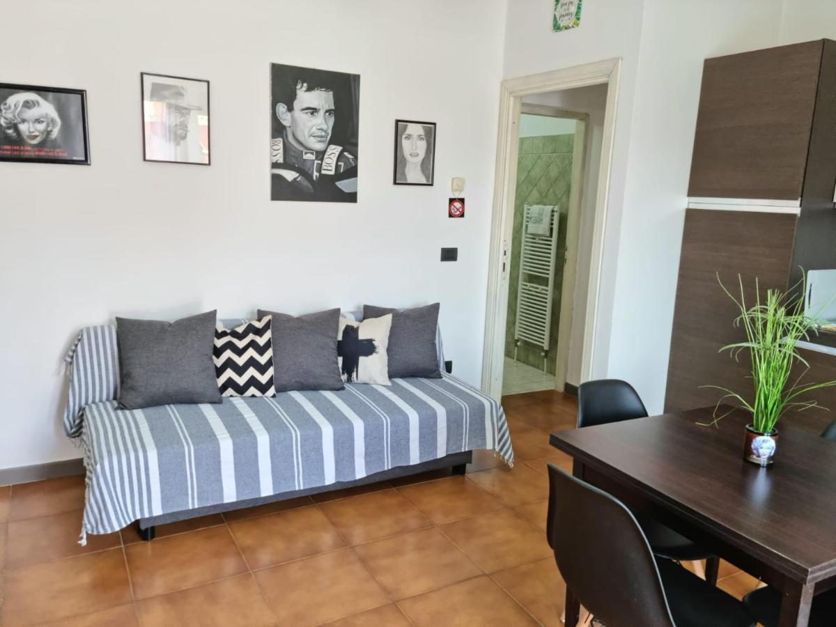 Home Of Fame - Home Gallery With Fully Equipped Kitchen, Separate Entrance, Free Parking Olbia Kültér fotó