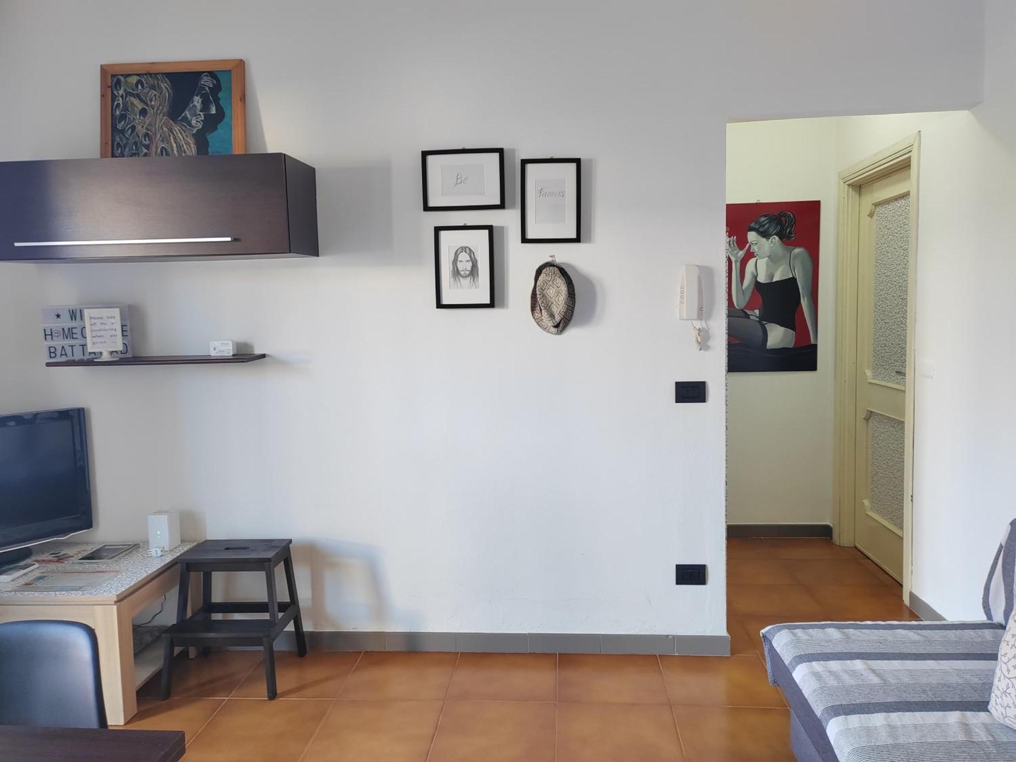 Home Of Fame - Home Gallery With Fully Equipped Kitchen, Separate Entrance, Free Parking Olbia Kültér fotó