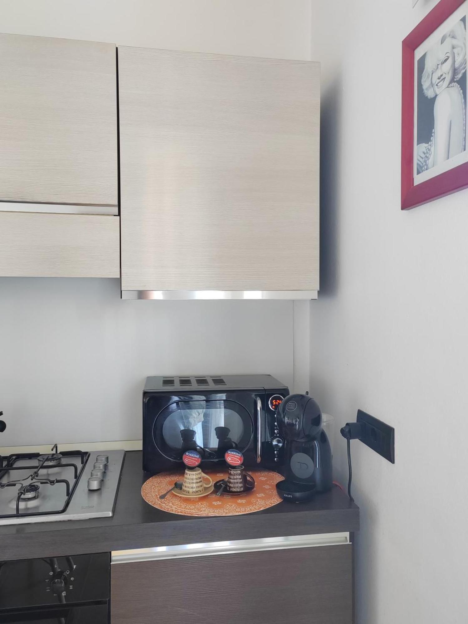Home Of Fame - Home Gallery With Fully Equipped Kitchen, Separate Entrance, Free Parking Olbia Kültér fotó