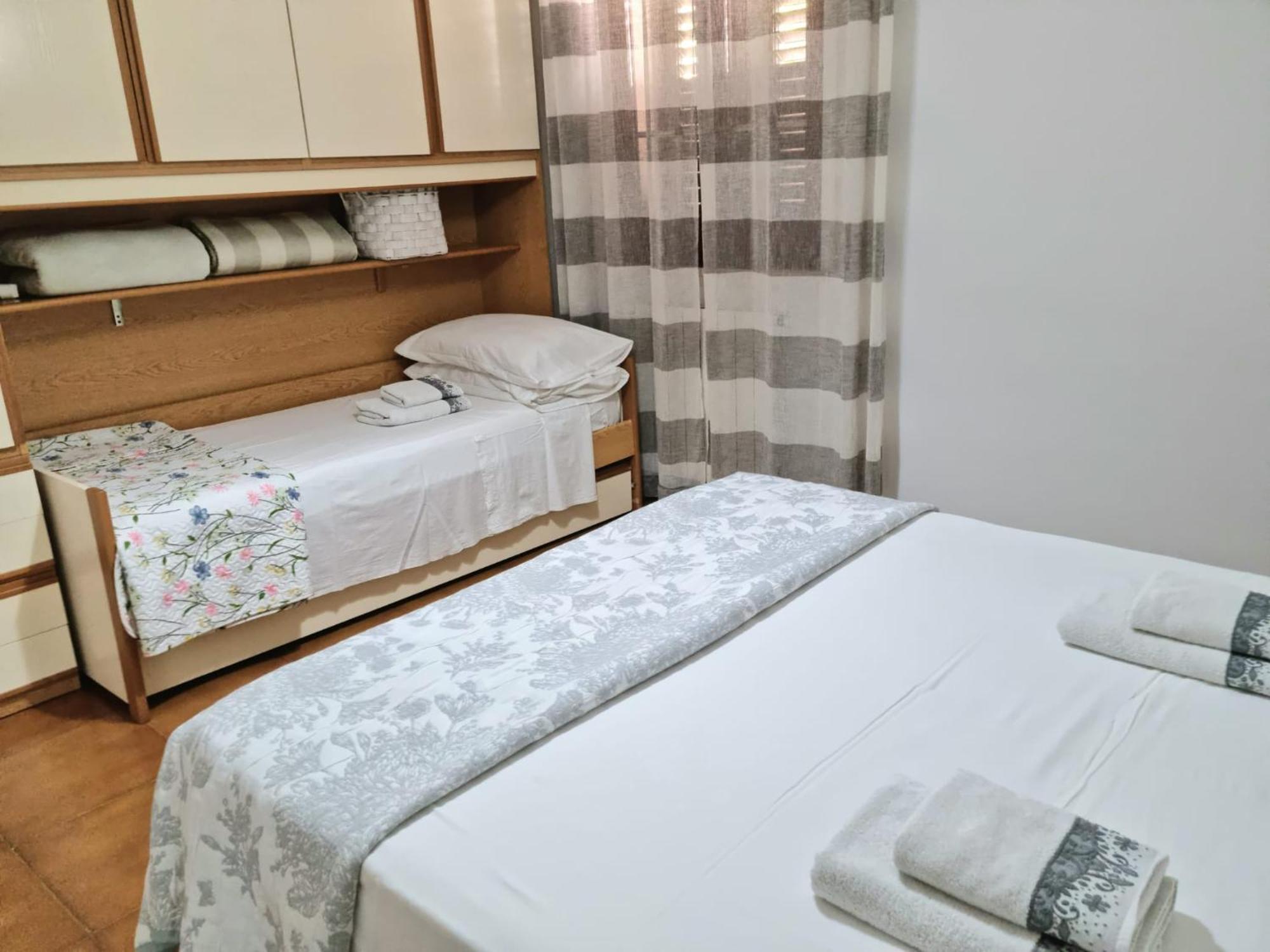 Home Of Fame - Home Gallery With Fully Equipped Kitchen, Separate Entrance, Free Parking Olbia Kültér fotó