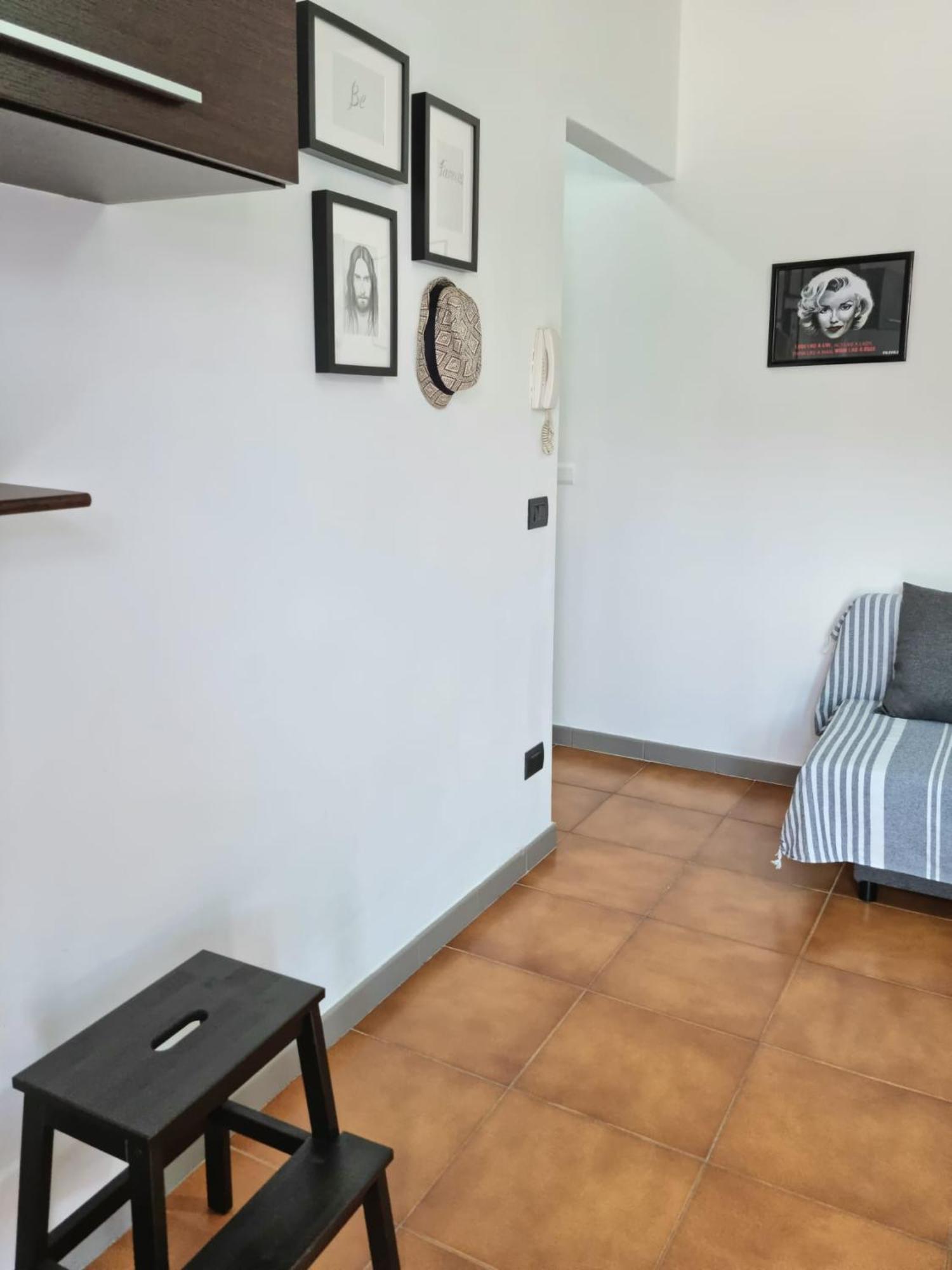 Home Of Fame - Home Gallery With Fully Equipped Kitchen, Separate Entrance, Free Parking Olbia Kültér fotó