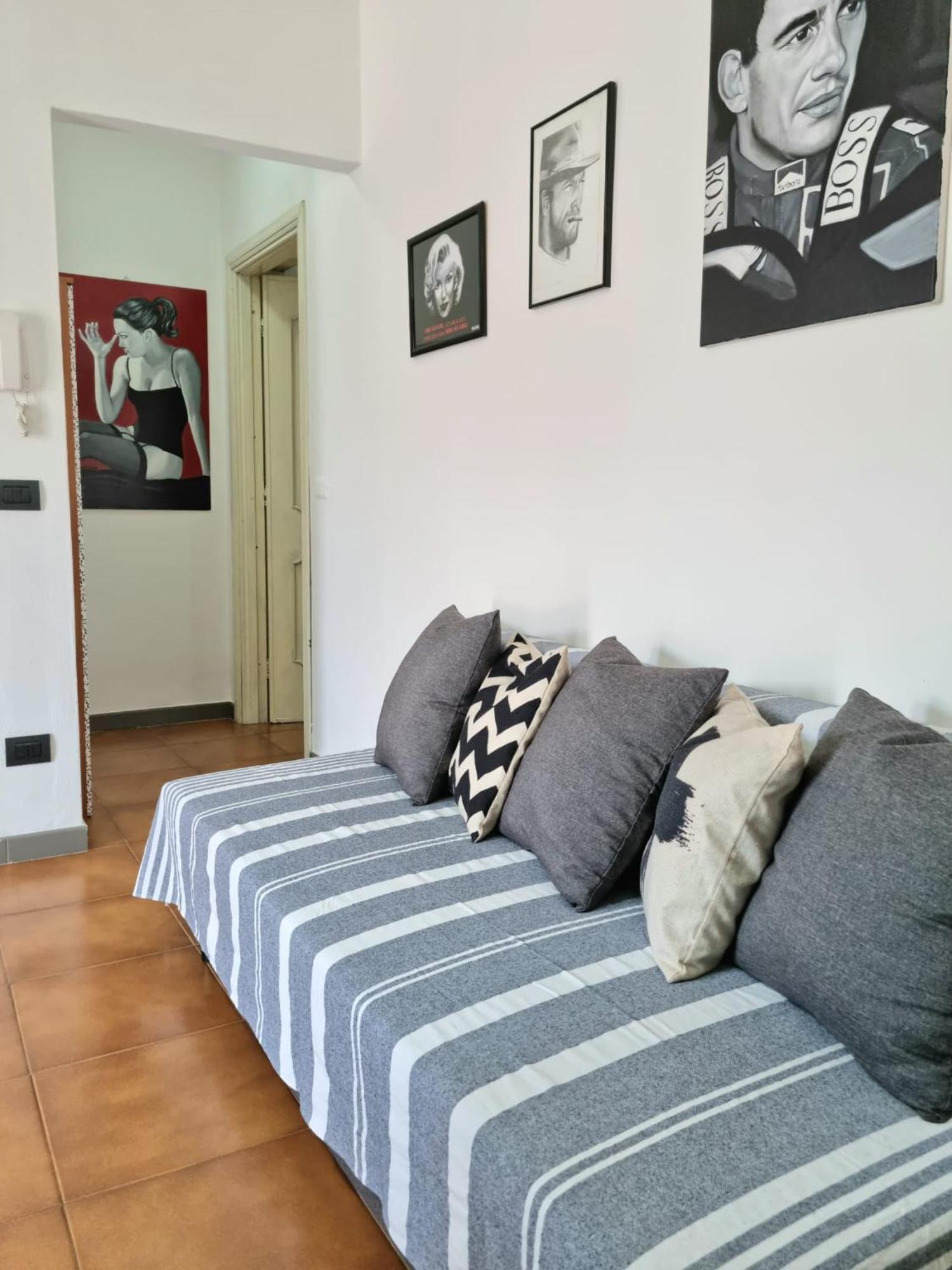 Home Of Fame - Home Gallery With Fully Equipped Kitchen, Separate Entrance, Free Parking Olbia Kültér fotó