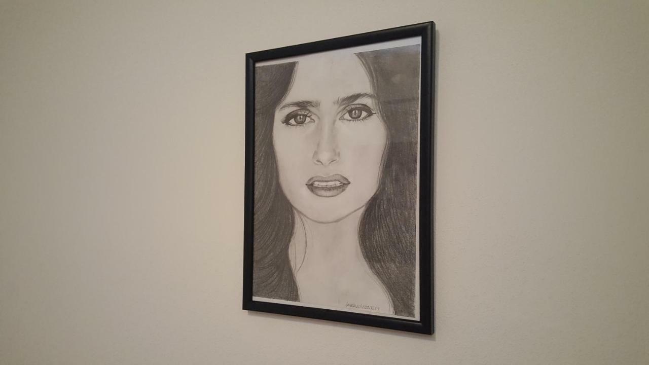 Home Of Fame - Home Gallery With Fully Equipped Kitchen, Separate Entrance, Free Parking Olbia Kültér fotó