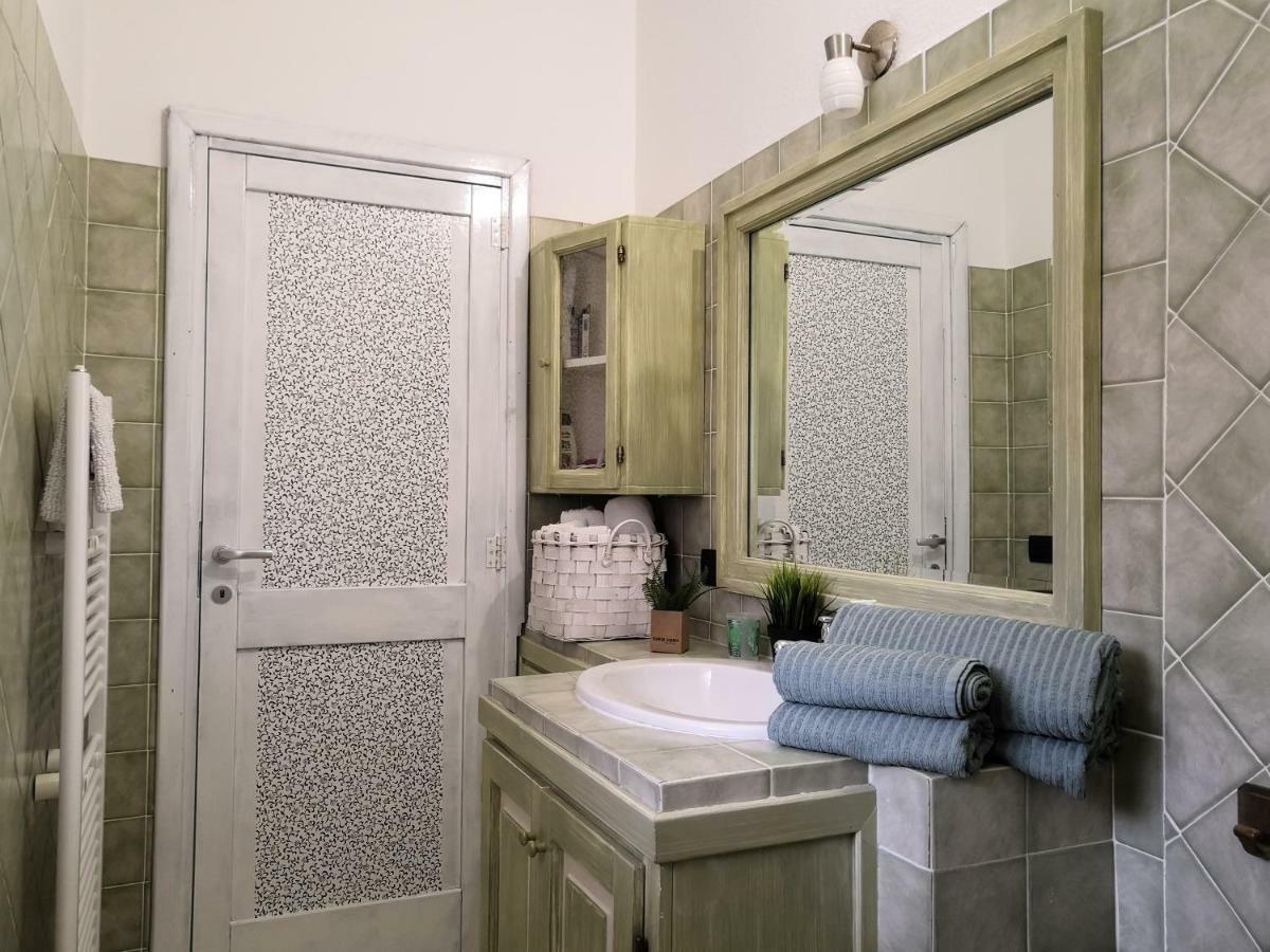 Home Of Fame - Home Gallery With Fully Equipped Kitchen, Separate Entrance, Free Parking Olbia Kültér fotó