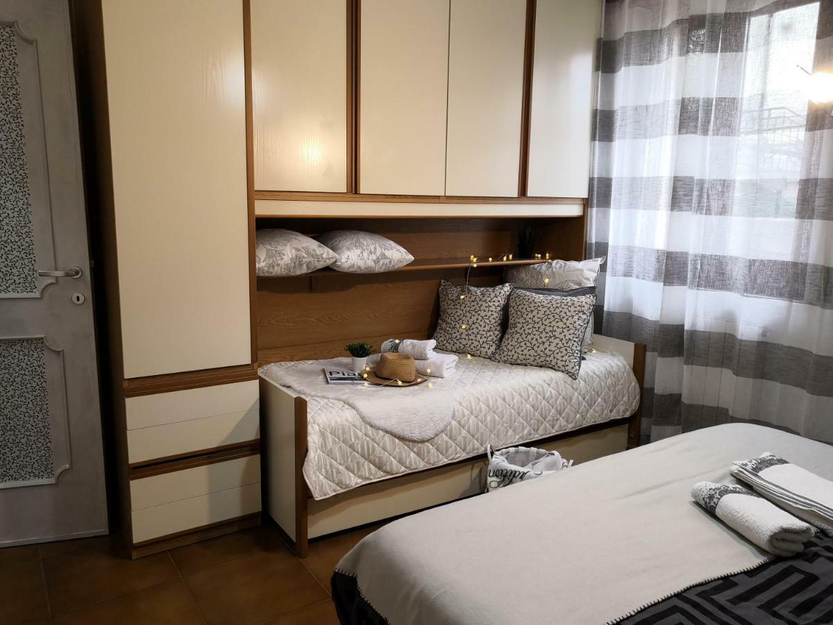 Home Of Fame - Home Gallery With Fully Equipped Kitchen, Separate Entrance, Free Parking Olbia Kültér fotó